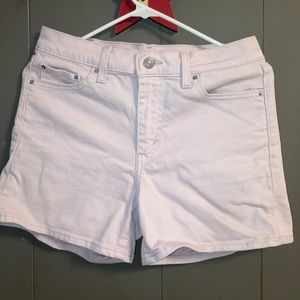 Pale Pink High-Waisted Levi’s Shorts